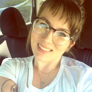 Meet your Posher, Emily